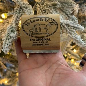 SleekEz grooming tool